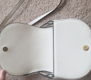 Tory Burch Bags - Tory Burch Logo Saddlebag Tory Burch Bags - Tory Burch Logo Saddlebag
